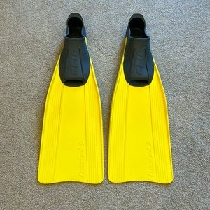 Cressi Clio yellow and gray snorkeling fins